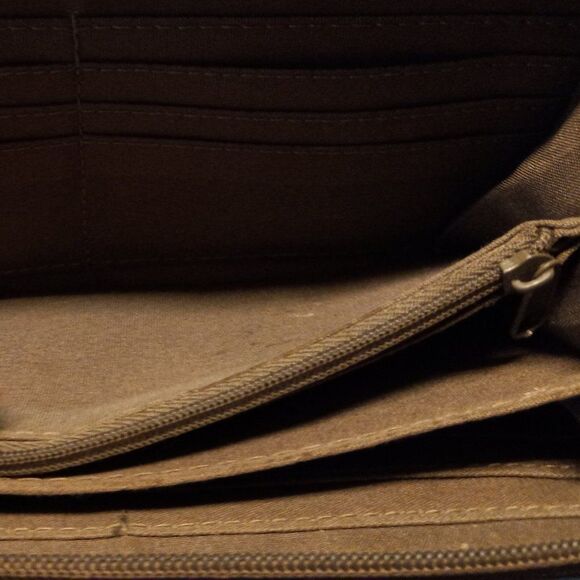 Mariposa Wallet  - Picture 7 of 8